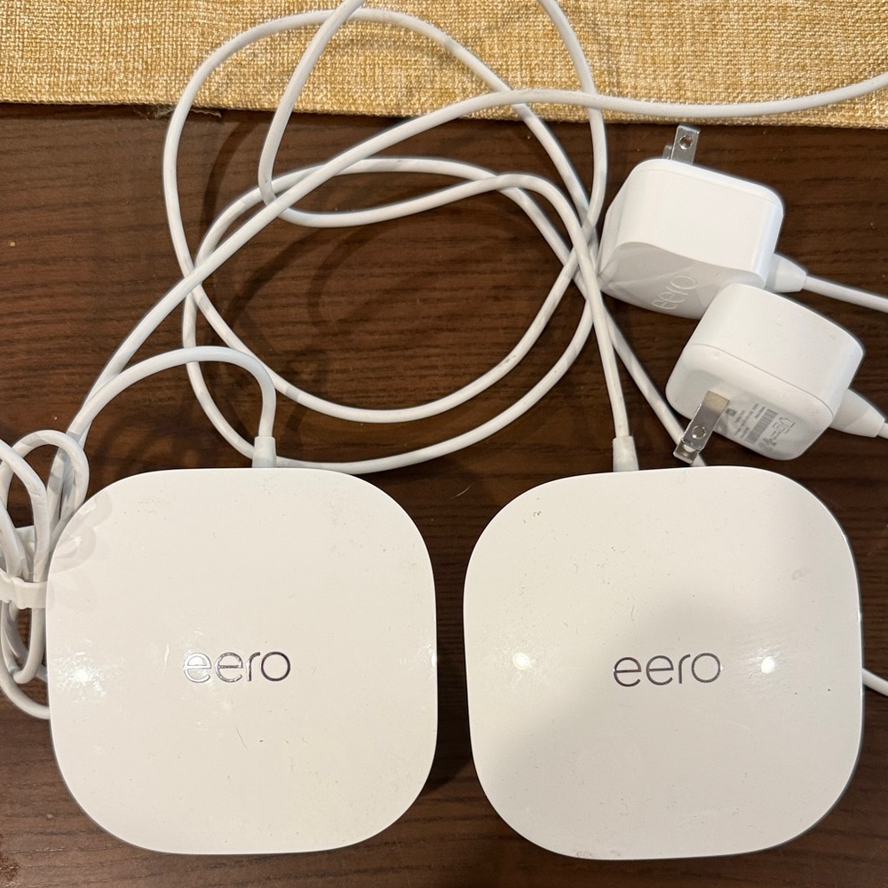 Pair of Eero White Wi-Fi Extenders